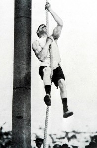 Arrampicata alla corda